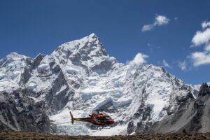 Why Helicopters Can’t Fly to the Top of Mount Everest? - aviospace.org